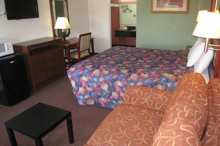 Room 9 of 23