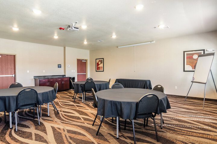 Cobblestone Hotel & Suites - Gering / Scottsbluff