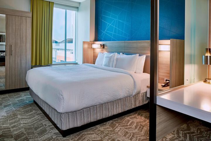 Room 21 of 60