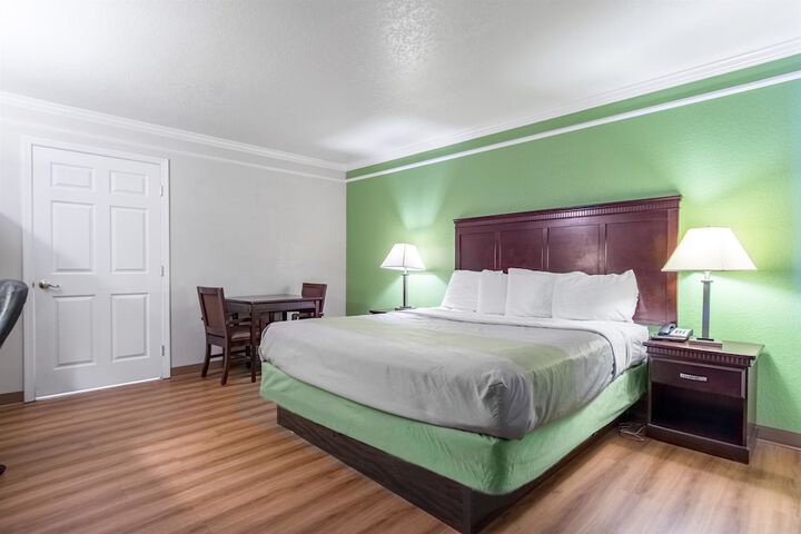 Room 26 of 30