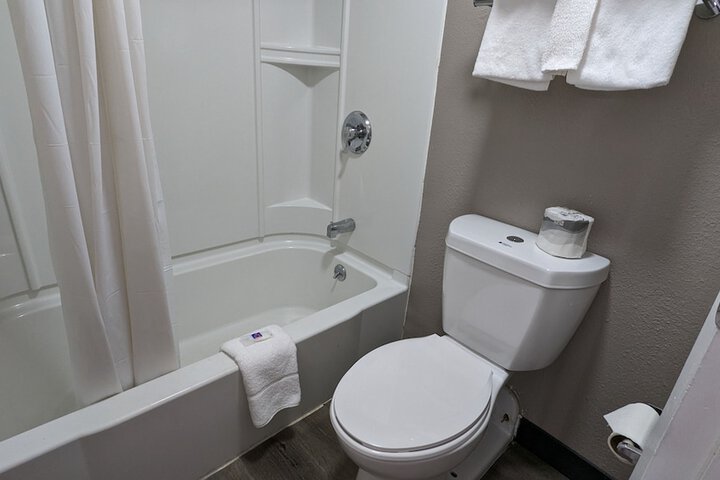 Room 12 of 17