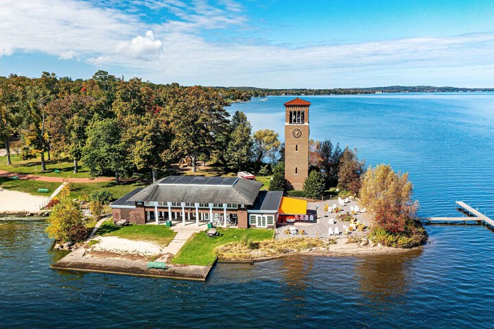 Bemus Point Vintage Suite w / Soaking Tub & Kitchen