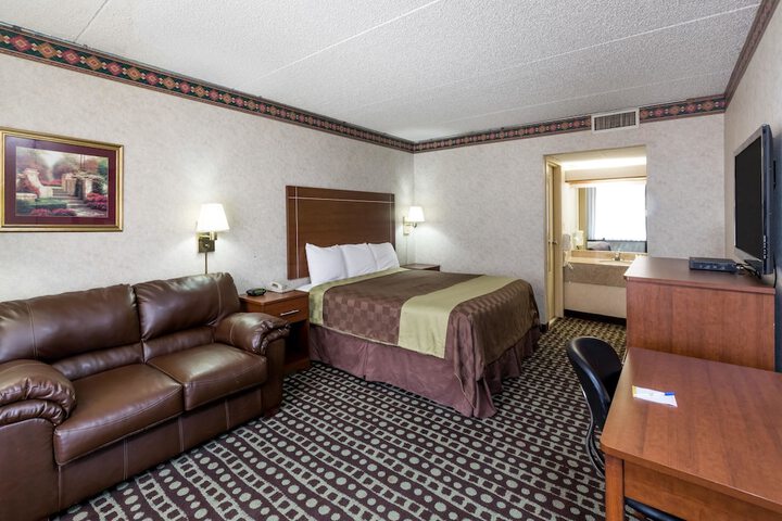 Room 10 of 21