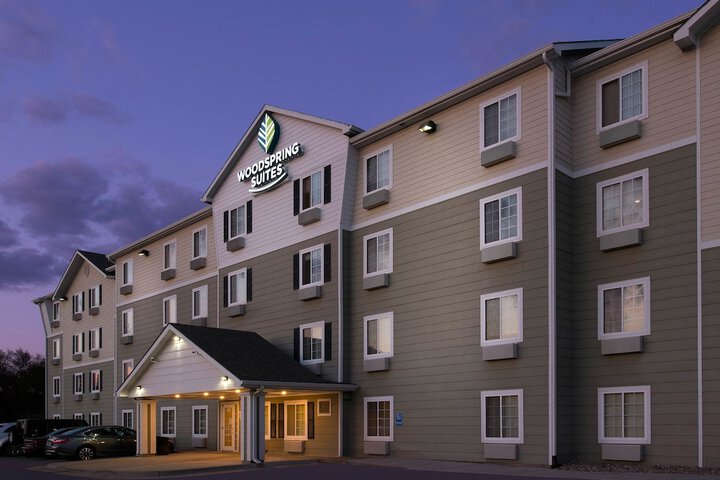 Hotel 2 of 39