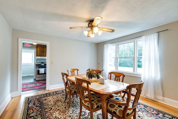 Pet-friendly Travelers Rest Home w / Covered Patio