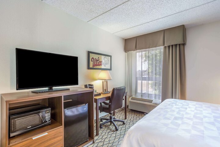 Burrstone Inn an Ascend Collection Hotel