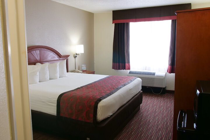 Room 15 of 41