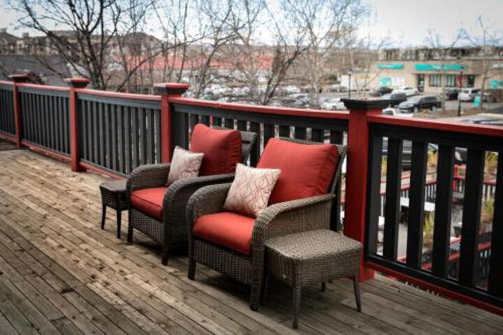 THE COCHRANE ROCKYVIEW HOTEL