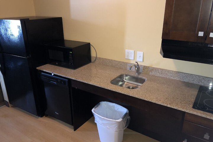 MainStay Suites Jacksonville near Camp Lejeune