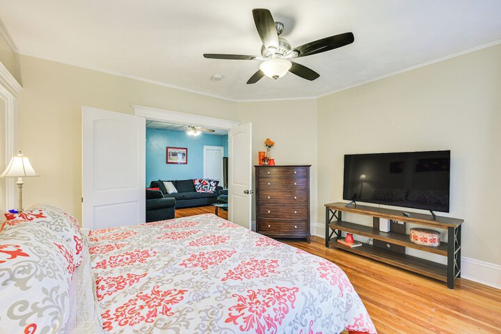 Medford Apartment Rental 5 Mi to Downtown Boston