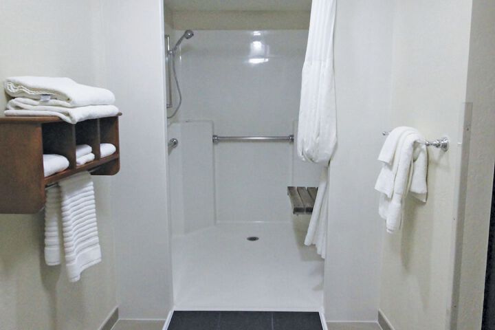 Room 30 of 65