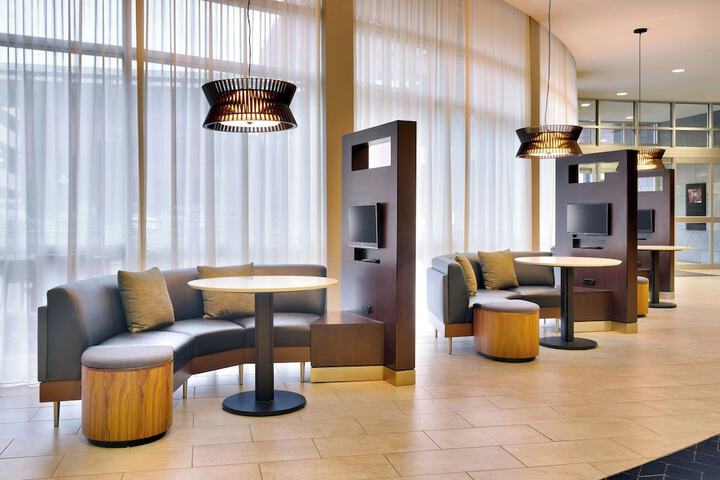 Courtyard by Marriott Lincoln Downtown