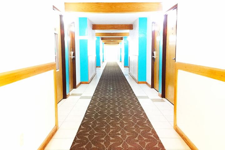 Ballroom/Hall 19 of 19