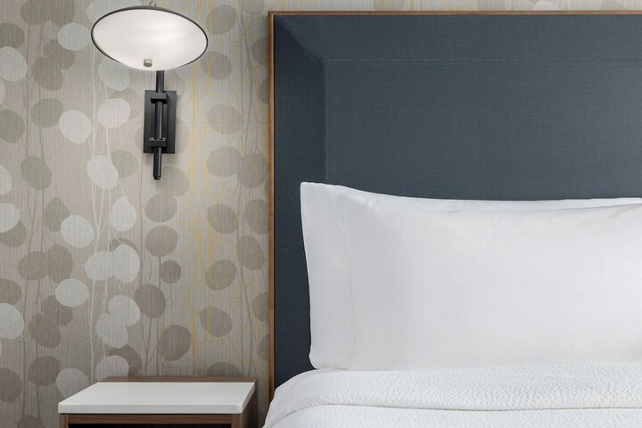 Courtyard by Marriott Dallas-Fort Worth / Bedford