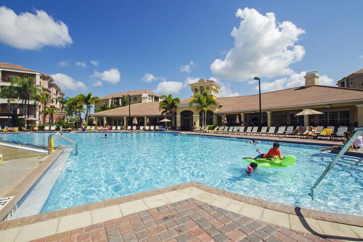 Pool 10 of 56