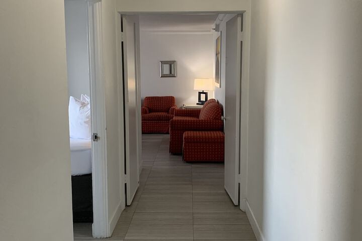 Room 19 of 32