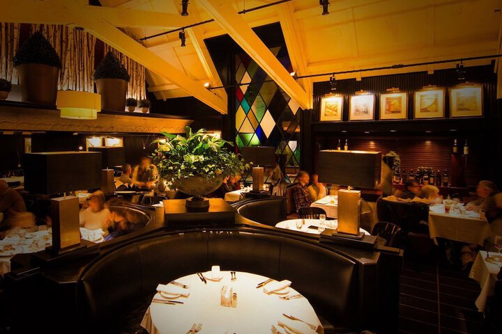 Dining 32 of 48