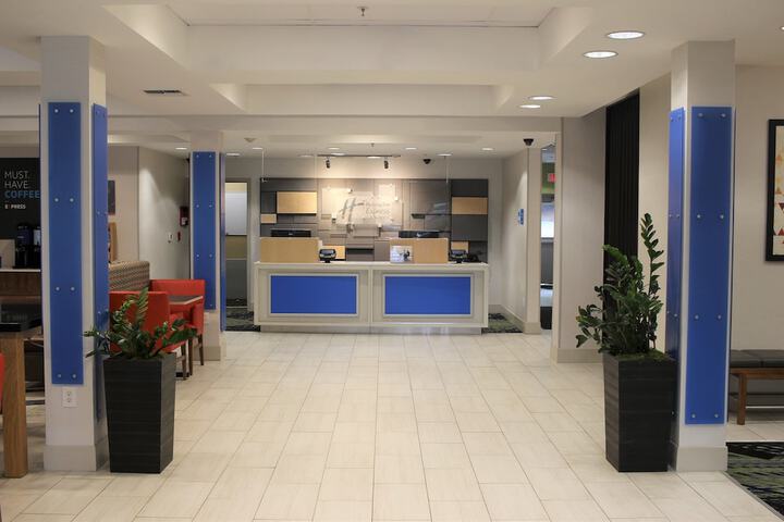 Holiday Inn Express & Suites Seattle North - Lynnwood by IHG