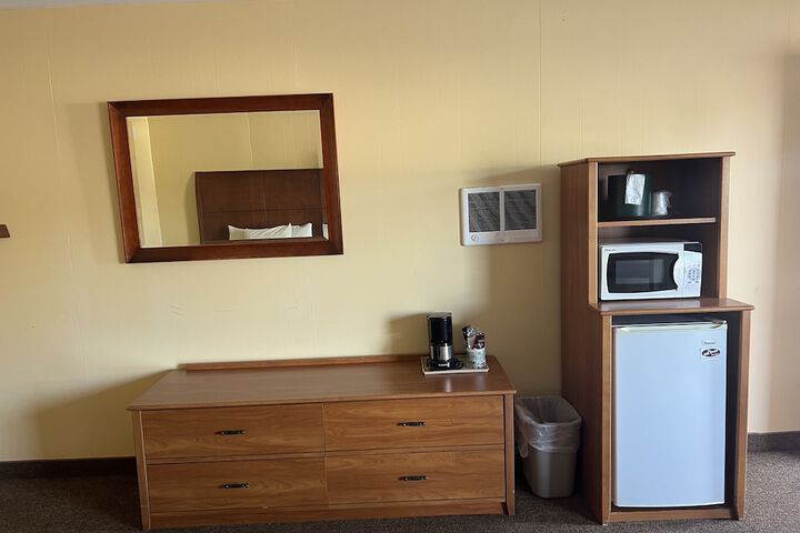 Room 218 of 443