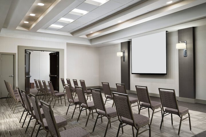 Holiday Inn Cincinnati Liberty Way by IHG