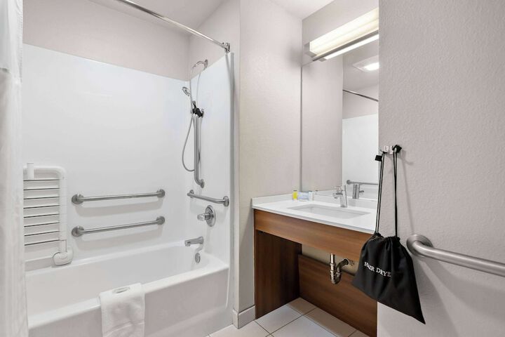 Microtel Inn & Suites by Wyndham Sweetwater