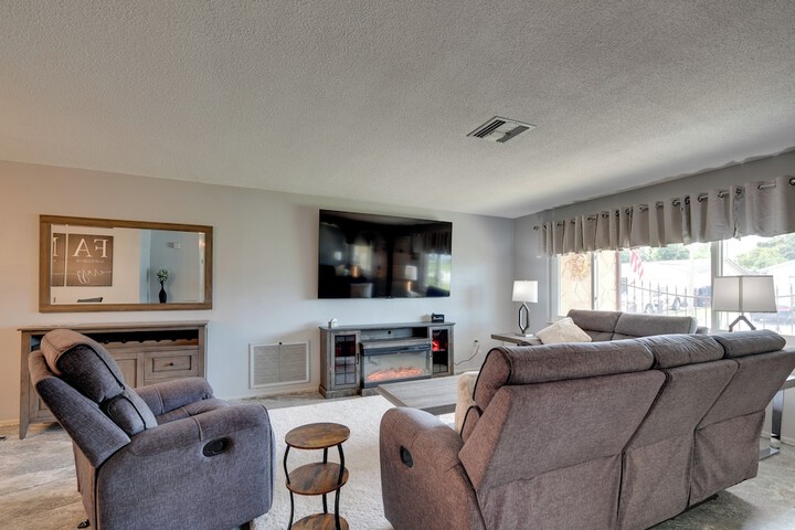 Home Near Werner-boyce & New Port Richey!