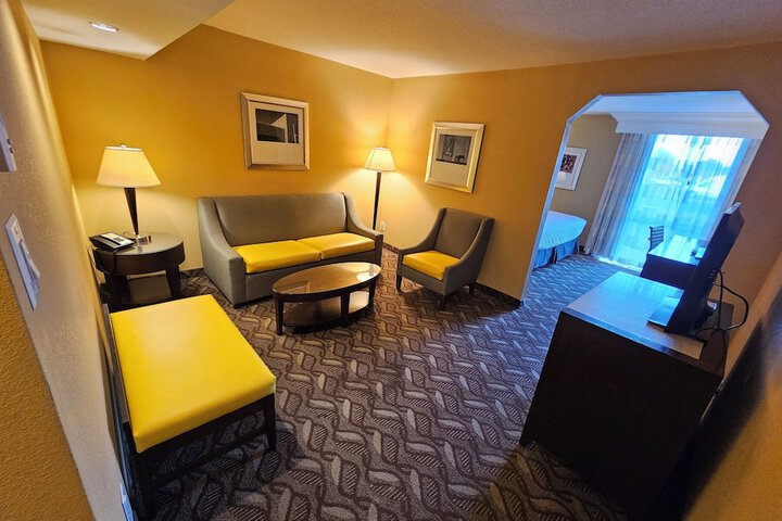 Clarion Inn & Suites Roswell