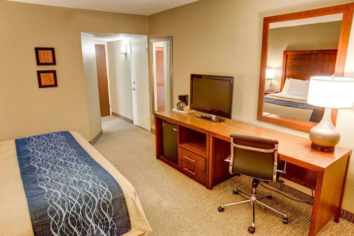 Room 17 of 40