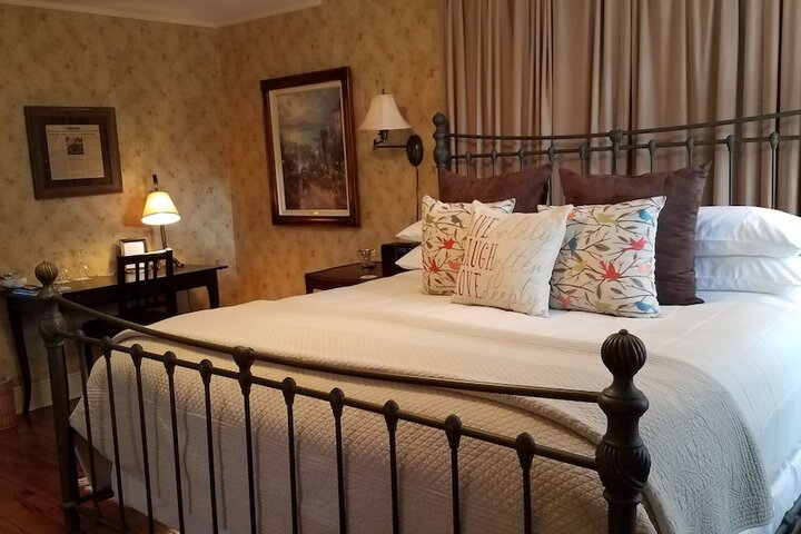 Room 44 of 75
