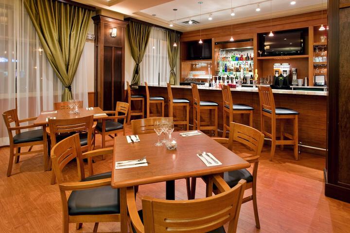Holiday Inn Hotel & Suites Kamloops by IHG