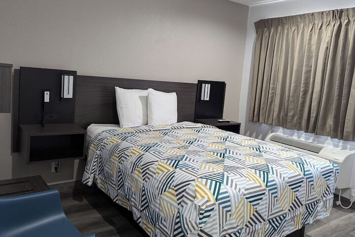 Room 14 of 30