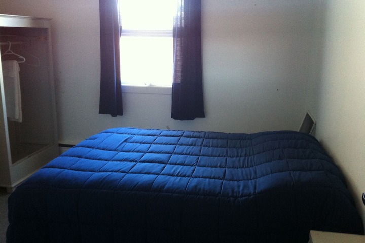 Room 10 of 28