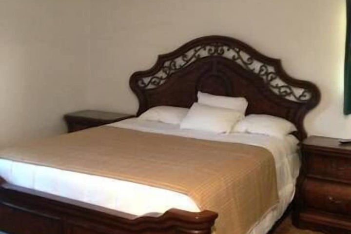 Room 44 of 65