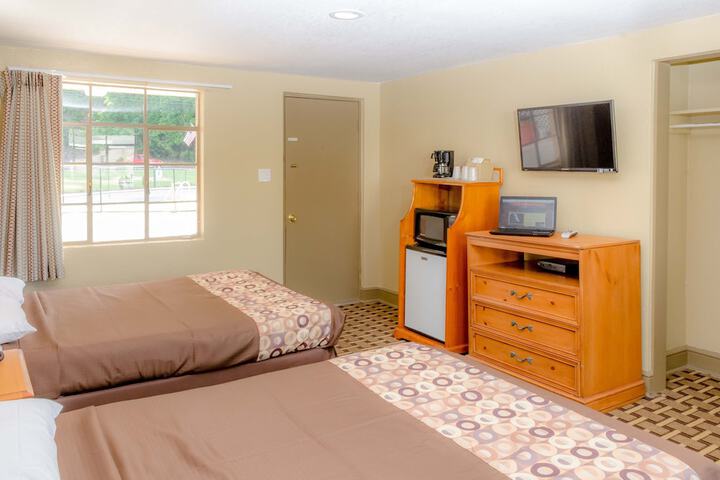 Room 27 of 34