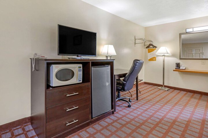 Room 27 of 45