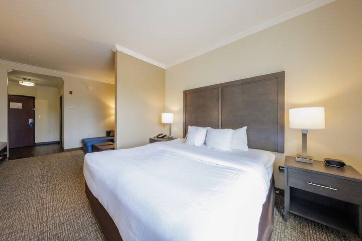 Room 16 of 36