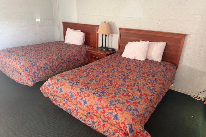 Holiday Host Motel & RV Park