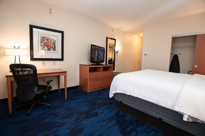 Room 27 of 48