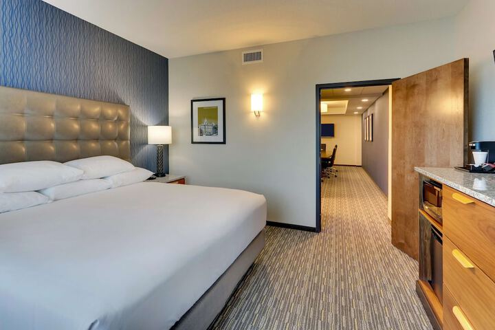 Room 46 of 83
