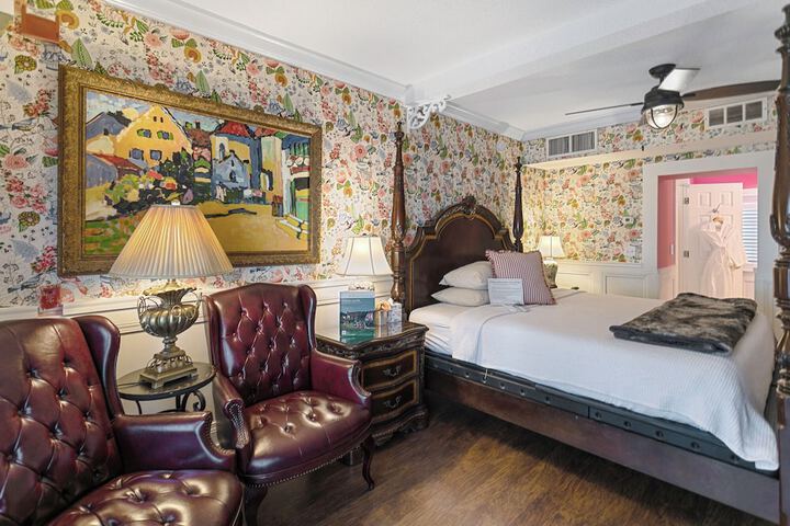 Room 54 of 70