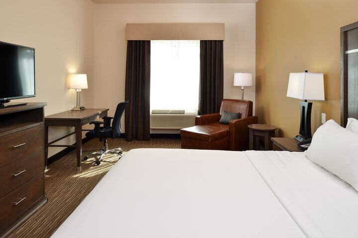 Holiday Inn Express & Suites Globe by IHG