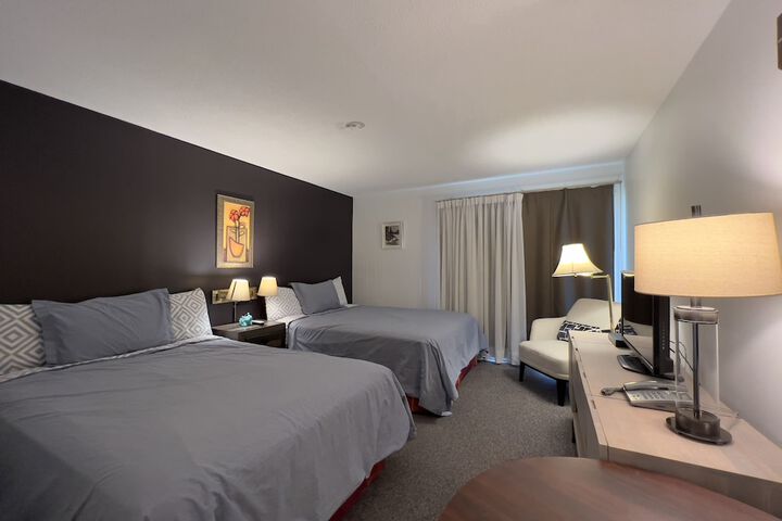 Room 43 of 59