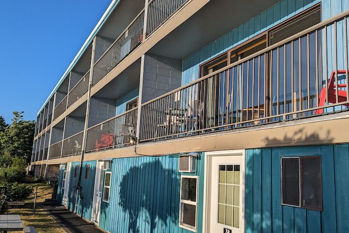 Hotel 2 of 72