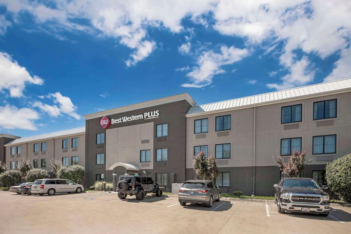 Hotel 2 of 45