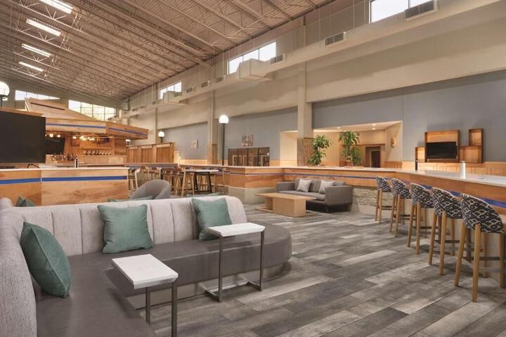 Wyndham Garden Conference Center Champaign / Urbana