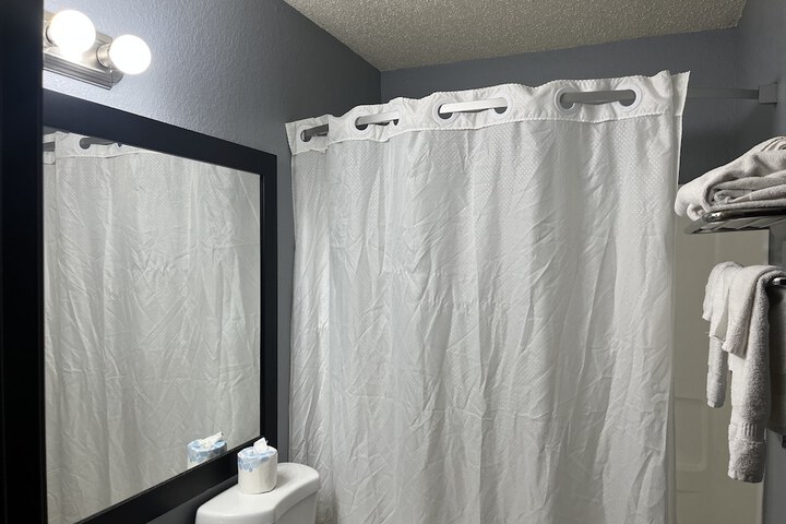 Room 19 of 44