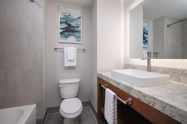 Best Western Premier Hotel at Fishers Landing