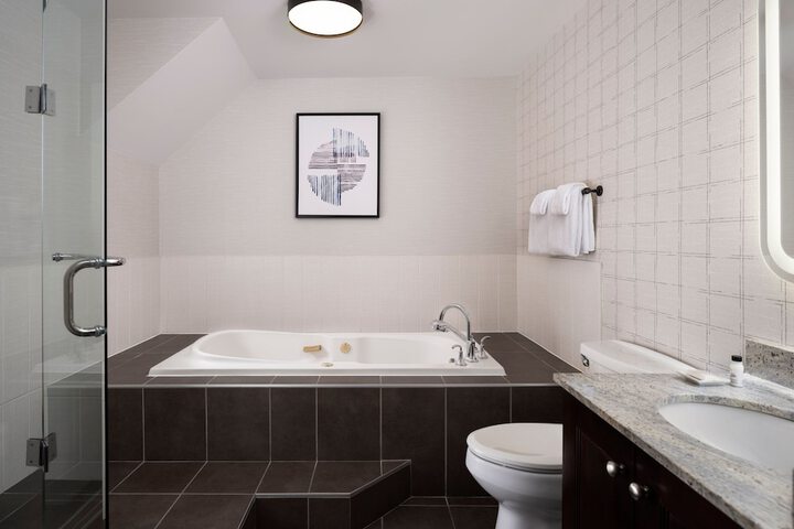 Delta Hotels by Marriott Grand Okanagan Resort