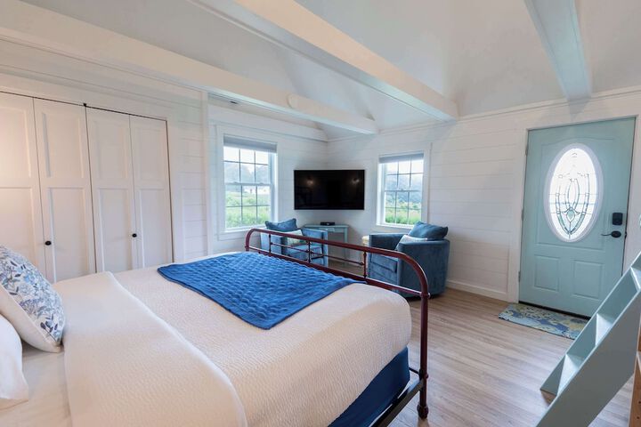 Room 42 of 199