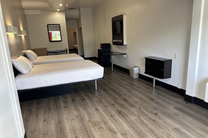 Room 69 of 87